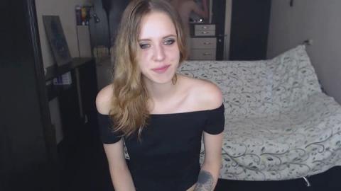 red_and_pussy [2019-09-16 06:28:08]