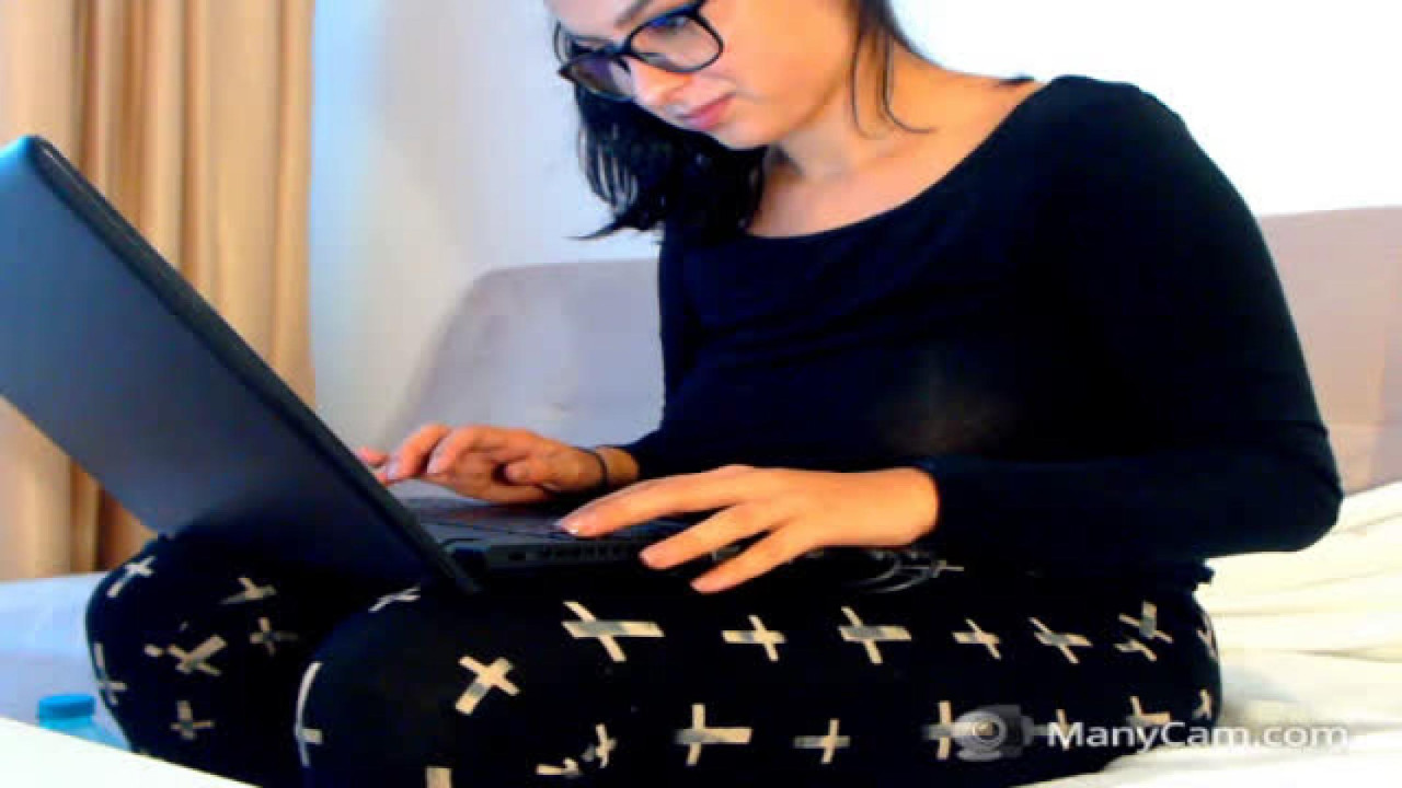 chloelatina22 Dildo Webcam [2017/10/13 06:55:15]