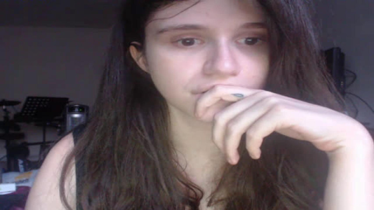 dirtymudblood Strip Video [2017/09/05 22:50:13]
