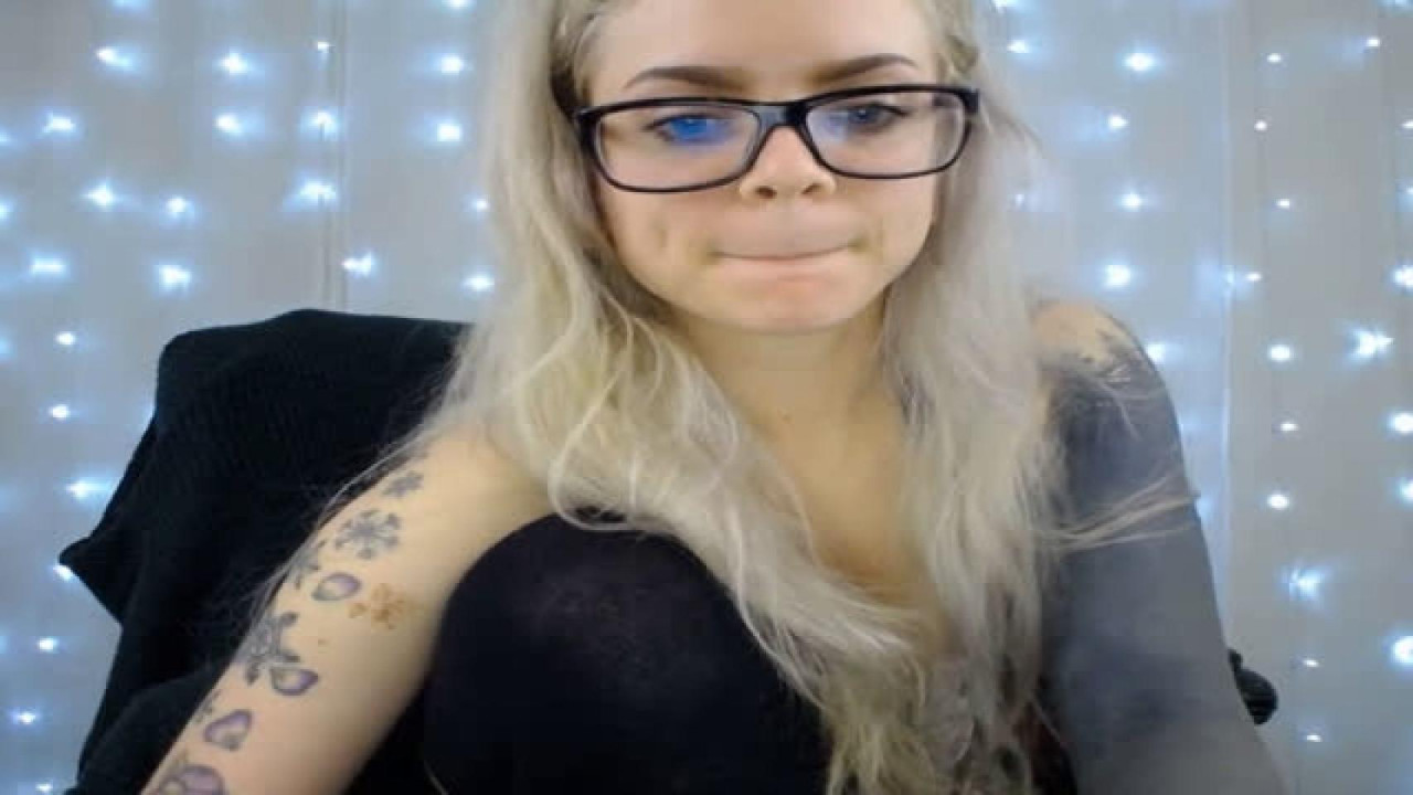 aquarianimp Twerking Webcam [2017/10/10 04:10:21]
