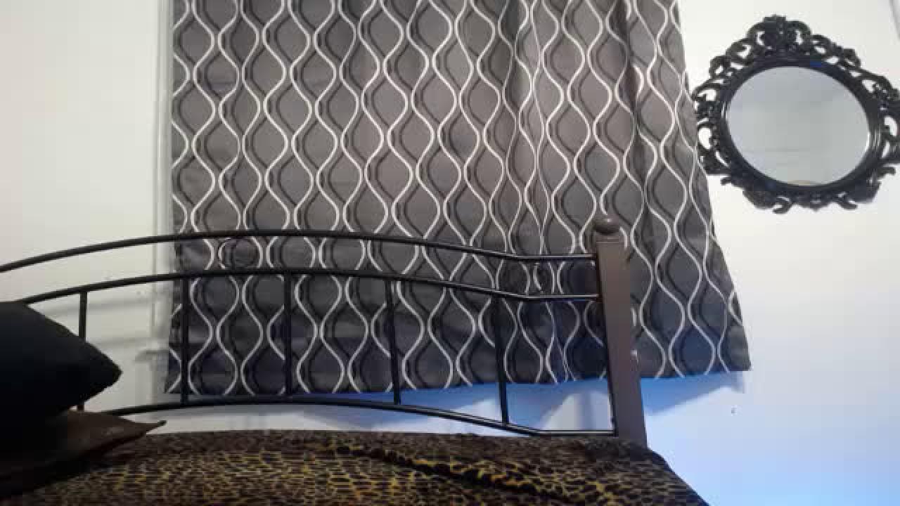hornylilyxxx naked [2017/01/06 03:51:00]