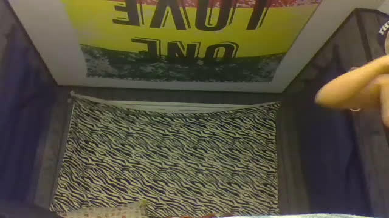 peachesnkandy4u show [2017/01/06 04:30:40]