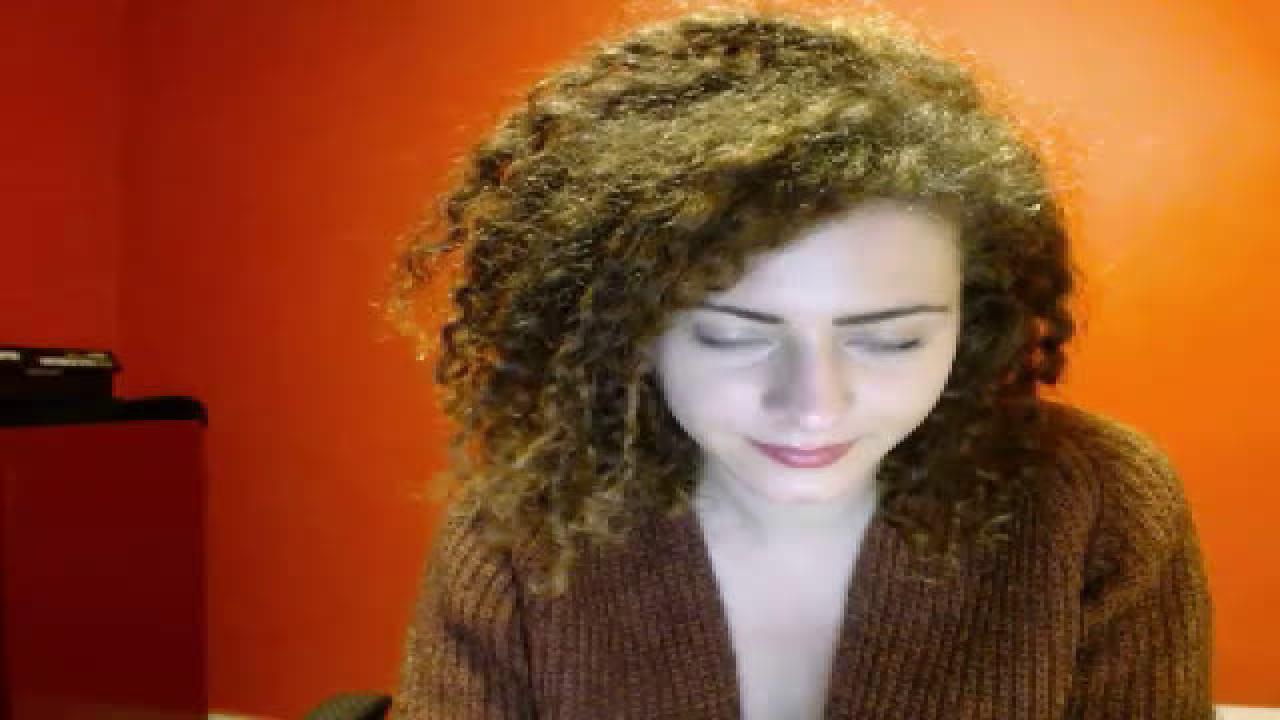 elliehot18