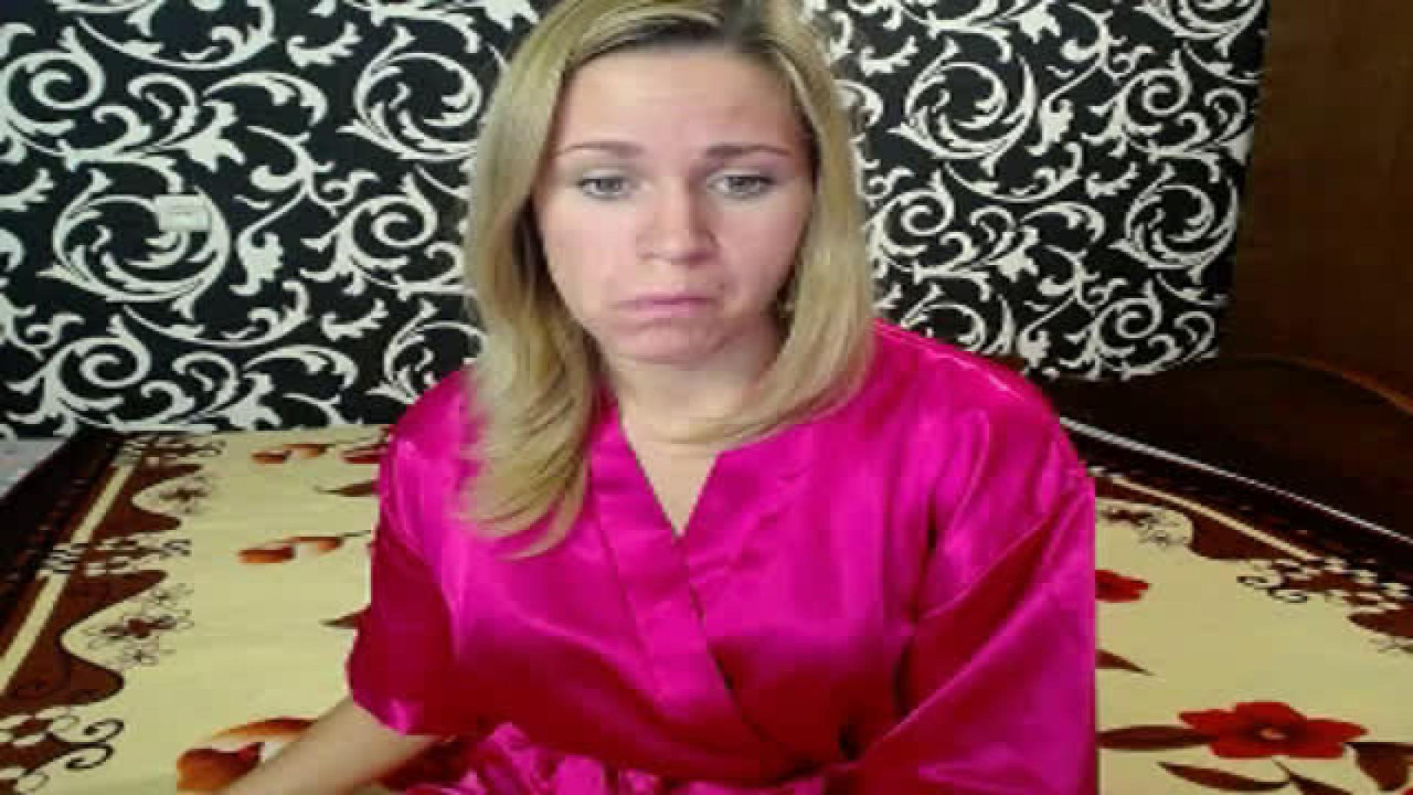 warm_blonde Topless Webcam [2017/10/01 15:20:15]