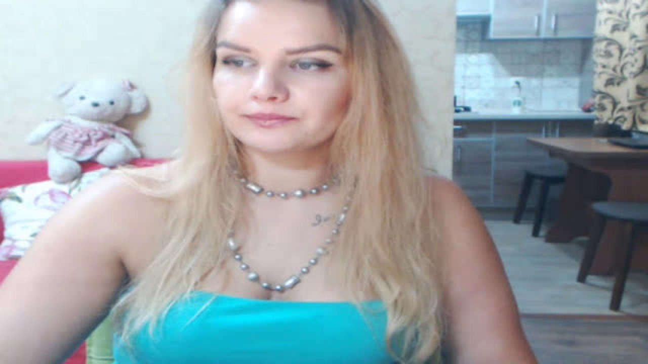 annettgold HD Webcam [2017/10/01 00:07:53]