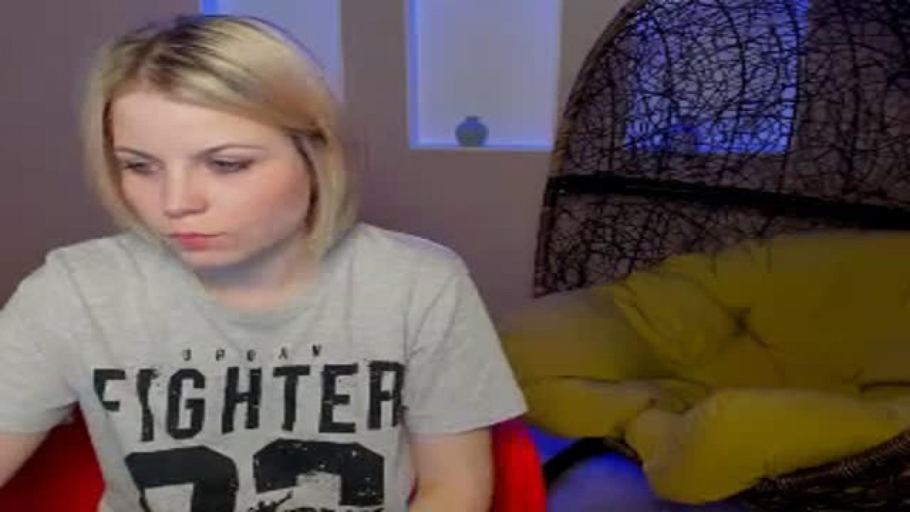adriannebb Webcam Show [2017/10/15 02:42:20]