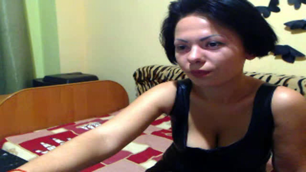 amelia_jones