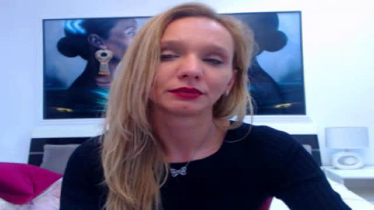 amazingjullia Webcam Video [2017/10/01 21:03:45]