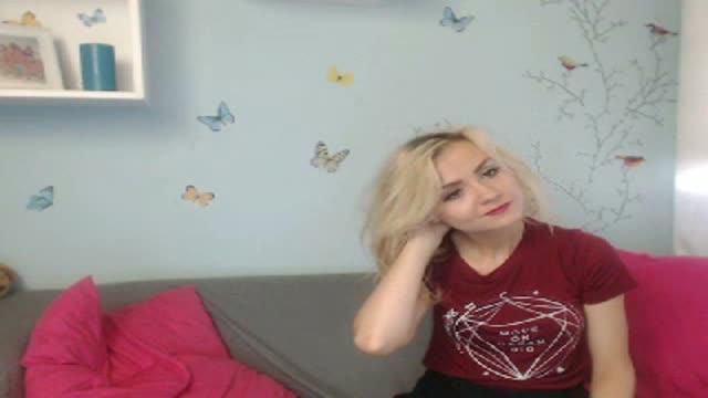 nikkibee20