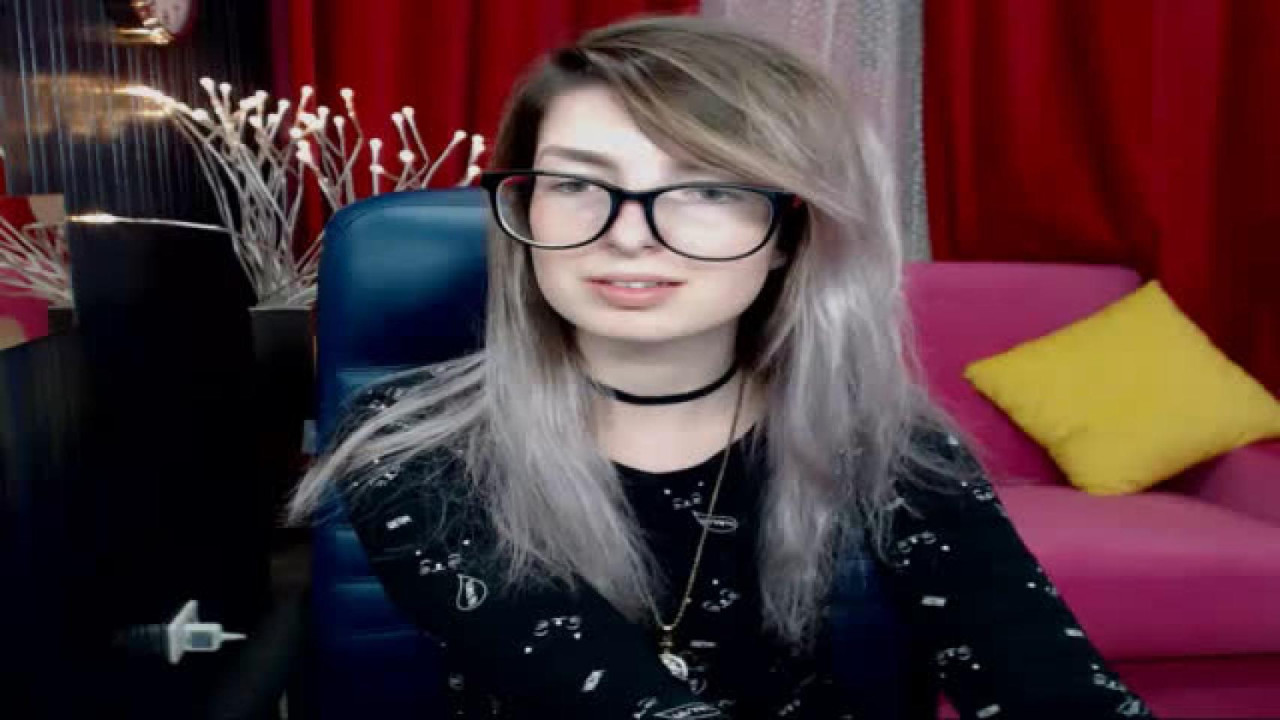 sexymilahornygirl MFC Movie [2017/07/20 - 11:00:15]
