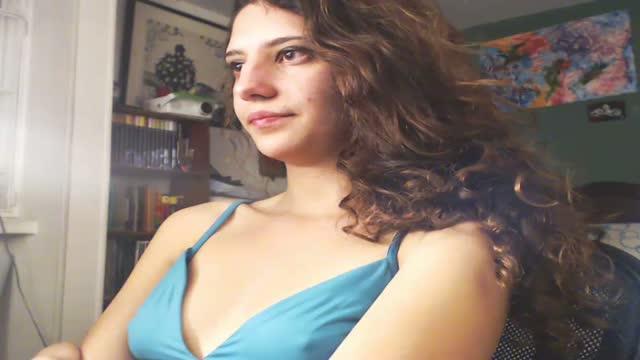 mysticalbitch webcam [2017/01/28 02:06:17]