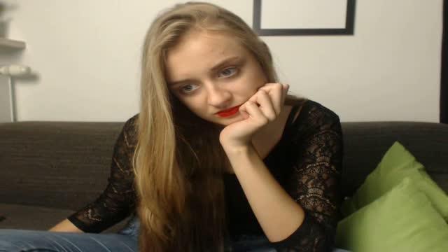 emmaa18 recorded [2015/10/20 09:51:31]