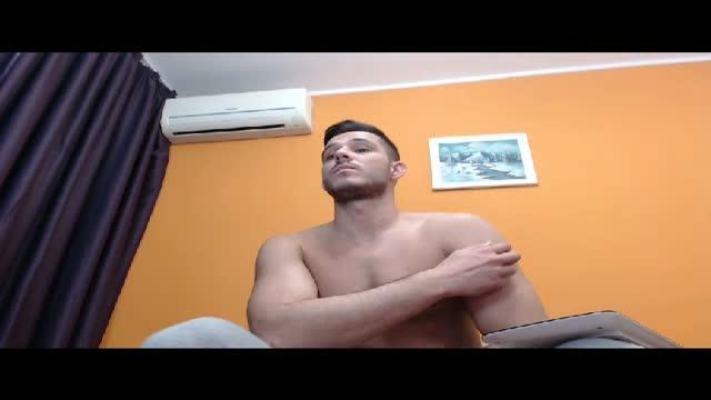 dannymuscle webcam [2016/03/16 13:30:27]