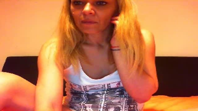 erika_15 show [2017/01/19 19:30:27]
