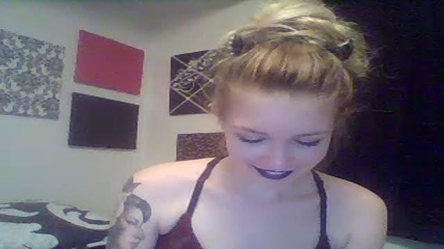 lilhunny94 cam [2016/02/01 06:31:35]