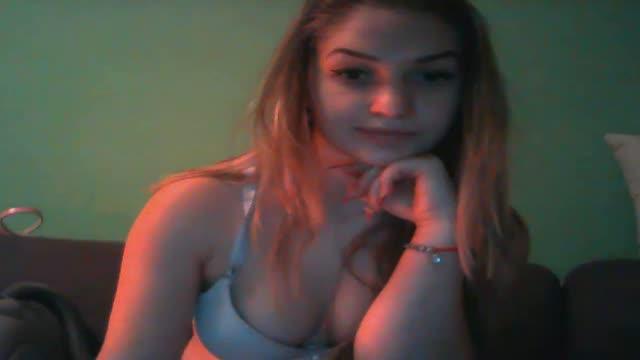 littlekatia18 webcam [2015/11/25 19:46:08]