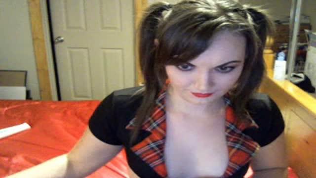 nikki_cruz webcam [2015/11/20 12:15:56]