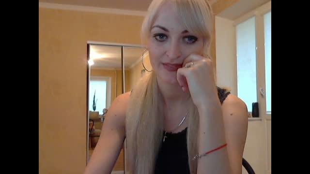 hottjulia1 recorded [2015/10/14 14:30:57]