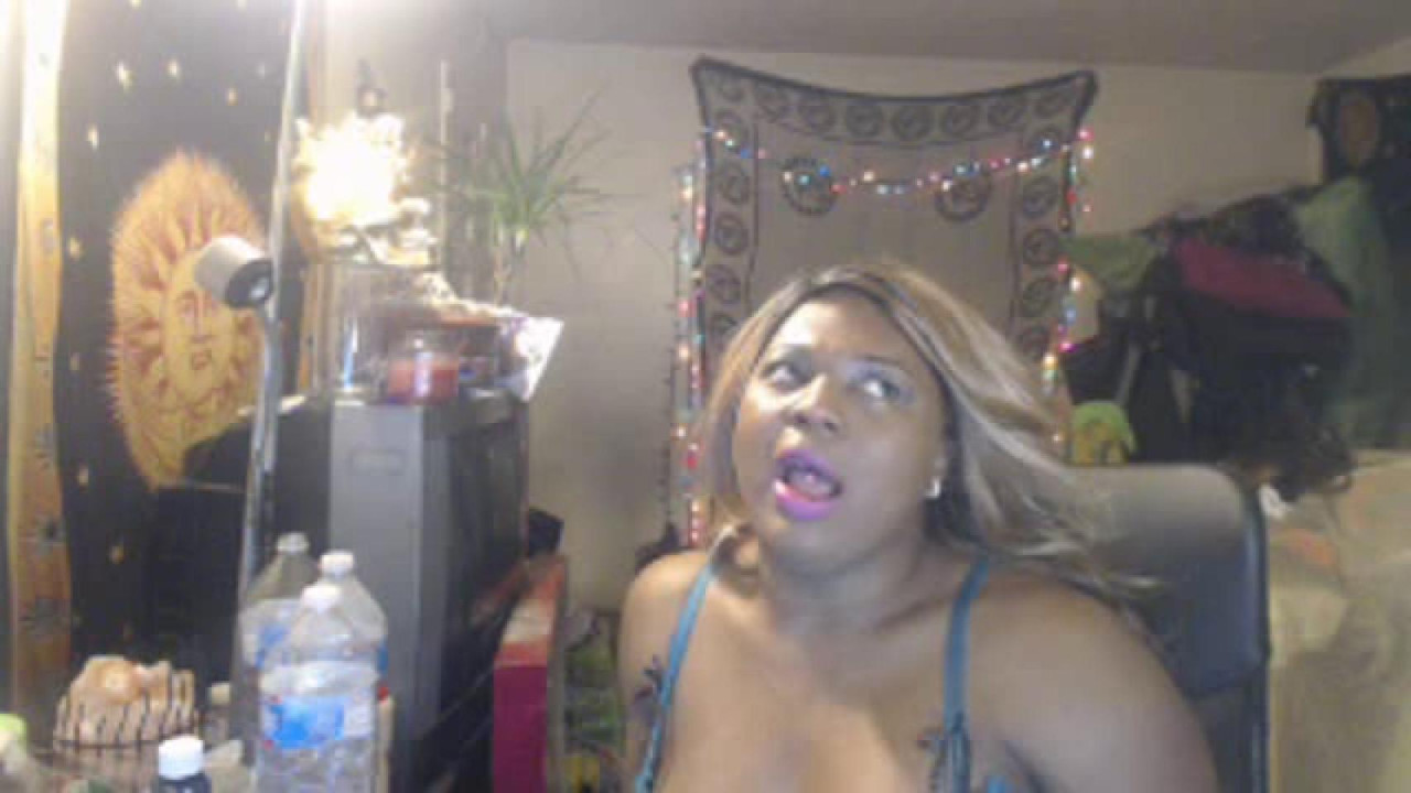 tsdeluxxx MyFeeCams Video [2016/04/24 - 02:16:48]