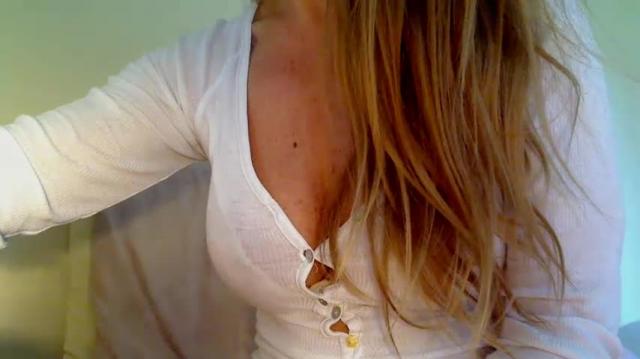 blondyangel-topless