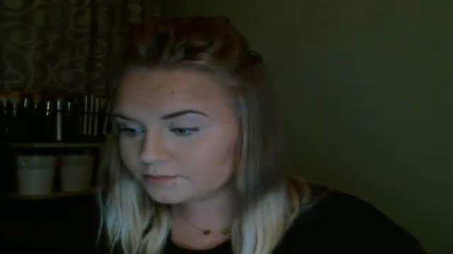 whatdoesthefoxsay show [2017/01/19 21:30:42]