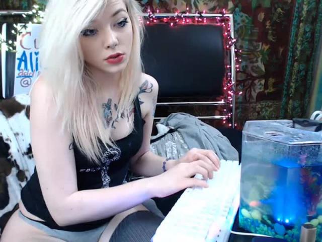 lolabluexx video [2017/01/18 22:44:33]