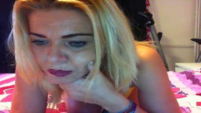 erika_15 recorded [2015/11/02 20:30:27]