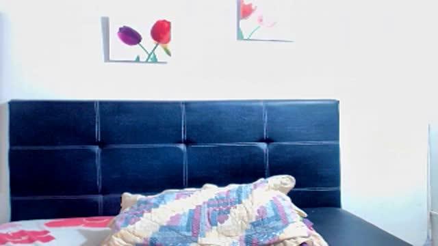 sofhia_k naked [2016/07/12 22:36:36]