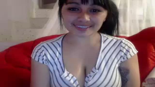 madeleyn_shewolf webcam [2017/01/20 08:22:40]