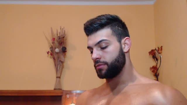 musclebiggay69