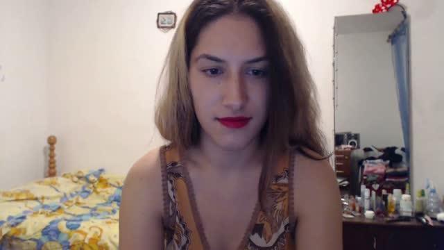 laylahaddad recorded [2015/11/09 21:15:27]