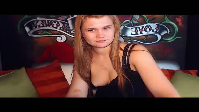 xscarlettredx recorded [2015/07/28 01:01:11]