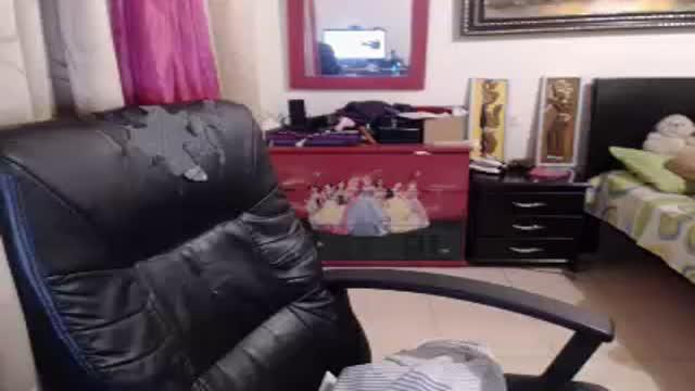 luisa_cute recorded [2015/11/11 05:01:47]