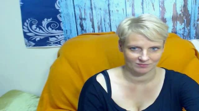 jenellaangel recorded [2015/11/16 10:15:37]