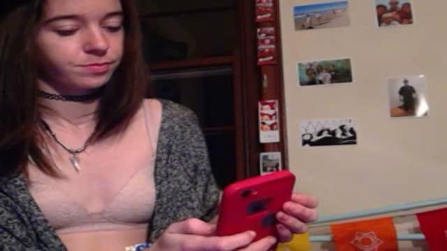 emilyburton nude [2016/07/16 14:40:27]