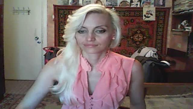 blondestarla recorded [2015/09/12 14:30:27]