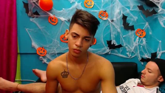 firsttimeincam porno [2015/10/31 14:45:32]