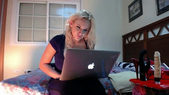 realdollyfox