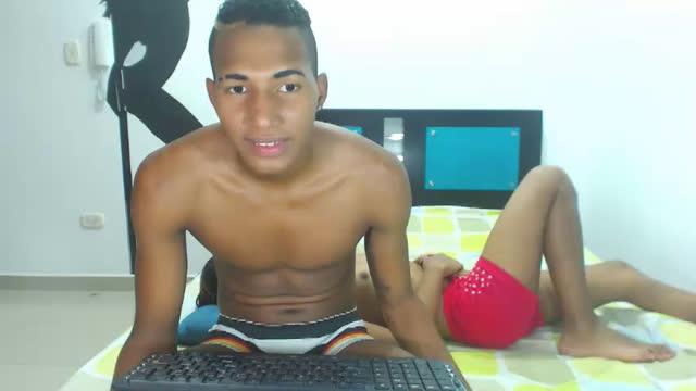 carloandmatti nude [2016/11/25 14:50:34]