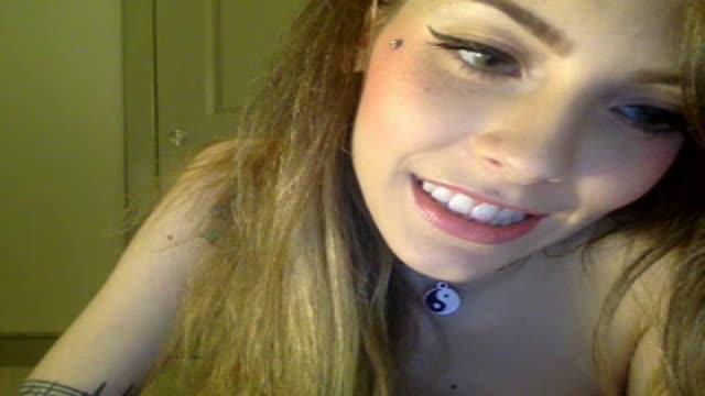 ashleeyy webcam [2015/07/13 03:14:27]