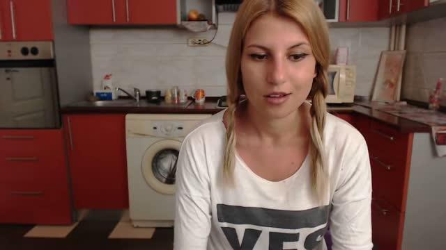 cherrymorgan1 webcam [2017/01/19 09:19:38]