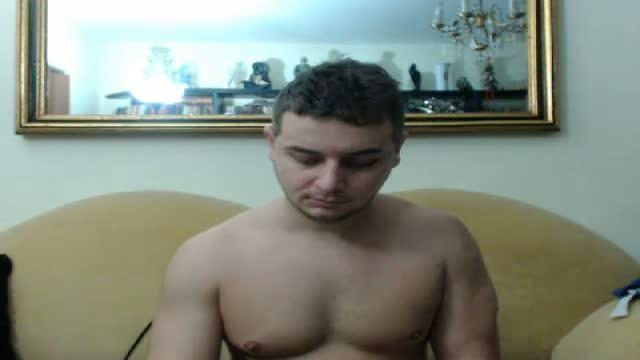 mikemuscle84 webcam [2016/02/14 02:16:52]