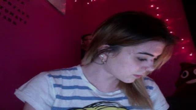 rosie_cxox webcam [2016/02/04 23:17:28]