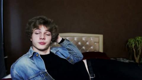 andrea_dickins Porn Video [2016/02/24 - 12:13:55]