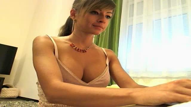 biancababe_18 recorded [2015/07/23 13:01:09]