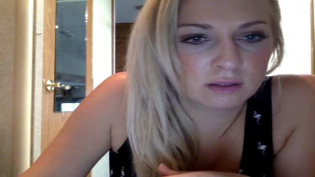 dallaslove32 webcam [2017/01/23 02:12:24]