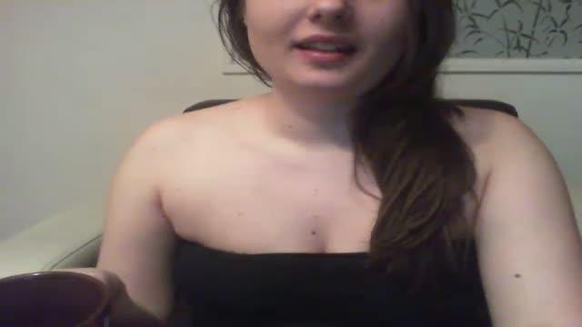 divaaa18 webcam [2017/01/22 00:00:57]