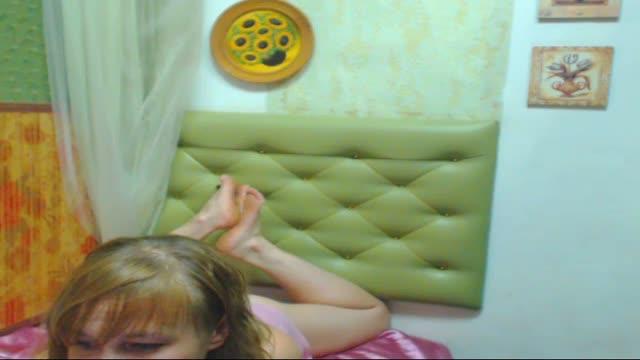 lovelylussi webcam [2017/01/28 03:01:07]