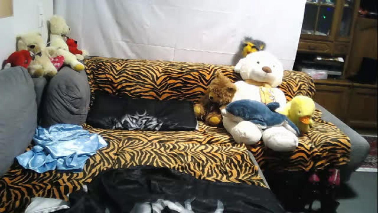 denina_dennise Masturbating [2017/05/06 - 15:54:52]