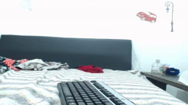 sexystarr143 webcam [2017/01/19 00:14:32]